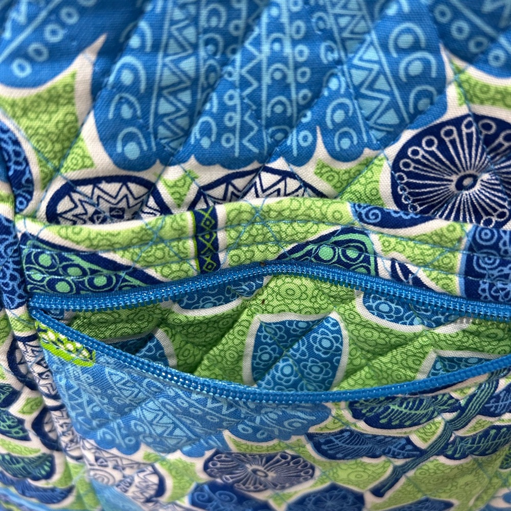 Vera Bradley Retired Doodle Daisy Laura Bag Green Blue White shoulder bag - Picture 8 of 11